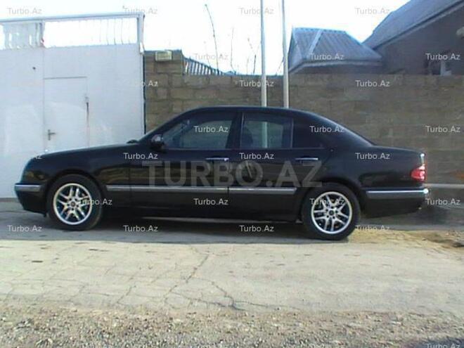 Mercedes E 240 2000, 145,000 km - 2.4 l - Bakı