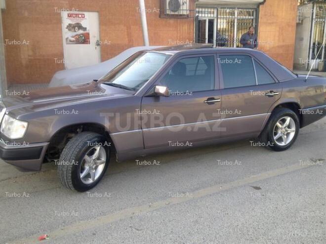 Mercedes E 200 1993, 184,000 km - 2.0 л - Bakı