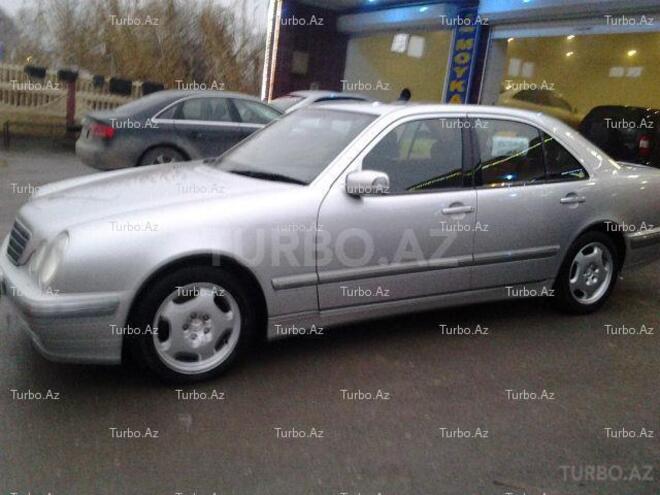 Mercedes E 280 1999, 152,000 km - 2.8 l - Bakı
