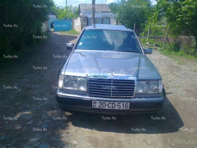 Mercedes E 250 1992, 261,460 km - 2.5 l - Bakı