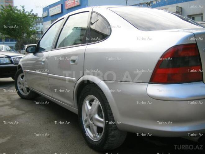 Opel Vectra 1996, 310,000 km - 2.0 l - Bakı