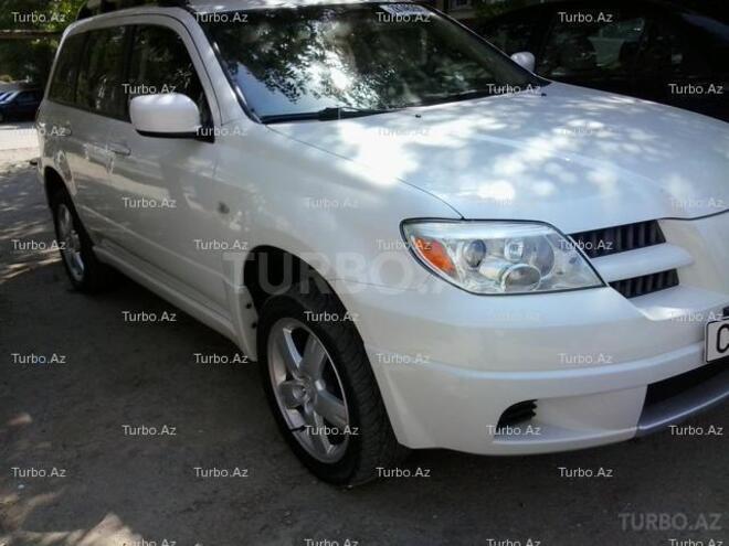 Mitsubishi Outlander 2005, 106,000 km - 2.4 л - Bakı