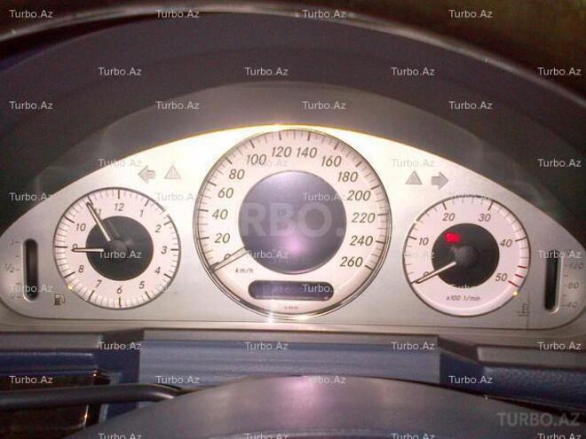 Mercedes E 320 2003, 242,000 km - 3.2 l - Bakı