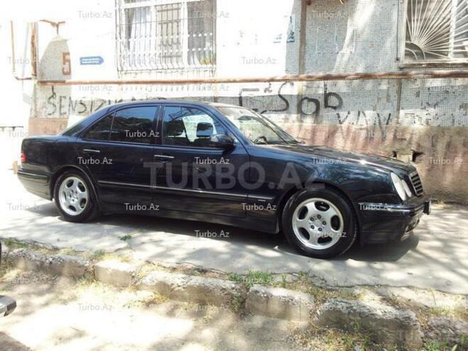 Mercedes E 240 2000, 151,100 km - 2.4 l - Bakı