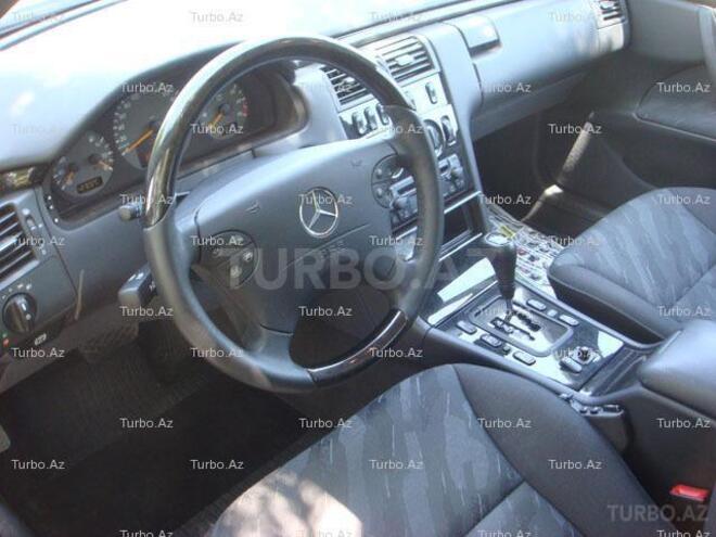 Mercedes E 240 2000, 66,500 km - 2.4 l - Bakı