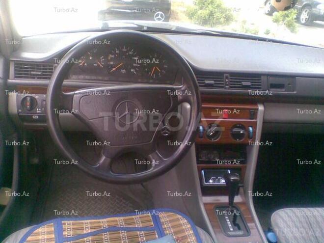 Mercedes E 200 1991, 301,000 km - 2.0 л - Bakı
