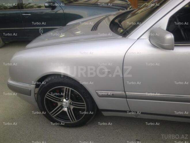 Mercedes E 280 1996, 290,940 km - 2.8 l - Bakı