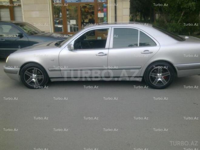 Mercedes E 280 1996, 290,940 km - 2.8 l - Bakı