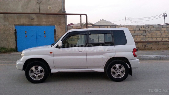Mitsubishi Pajero io 1999, 374,000 km - 1.8 l - Bakı
