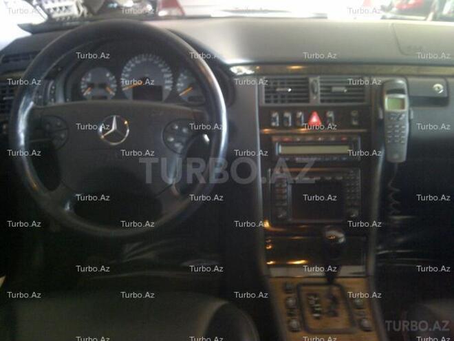 Mercedes E 320 2001, 146,000 km - 3.2 l - Bakı