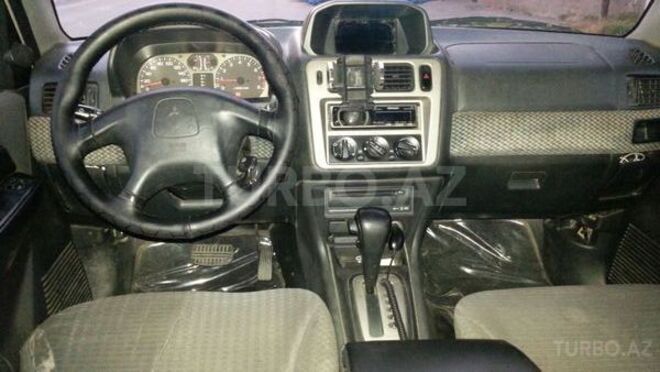 Mitsubishi Pajero io 1999, 374,000 km - 1.8 l - Bakı