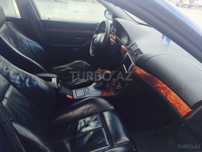 BMW 535 2002, 238,000 km - 3.5 l - Sumqayıt