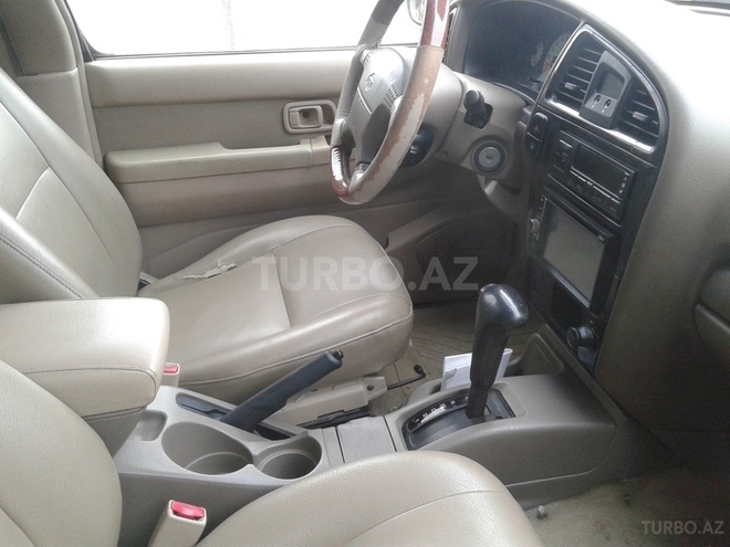Nissan Pathfinder 2001, 240,000 km - 3.5 l - Bakı