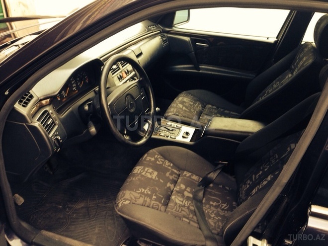 Mercedes E 240 1997, 195,600 km - 2.4 l - Bakı