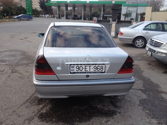 Mercedes C 250 1997, 280,000 km - 2.5 l - Bakı