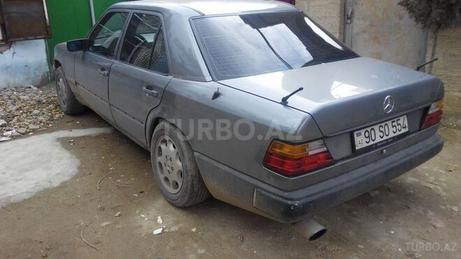 Mercedes E 230 1989, 200,000 km - 2.3 l - Bakı