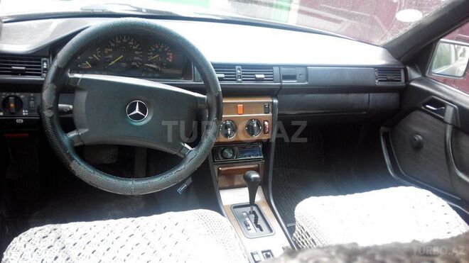 Mercedes E 230 1989, 200,000 km - 2.3 l - Bakı