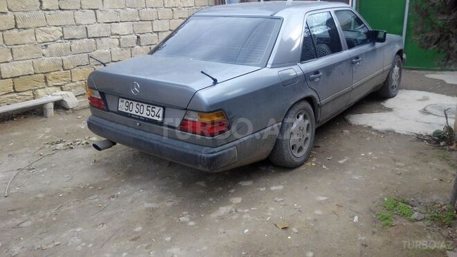 Mercedes E 230 1989, 200,000 km - 2.3 l - Bakı