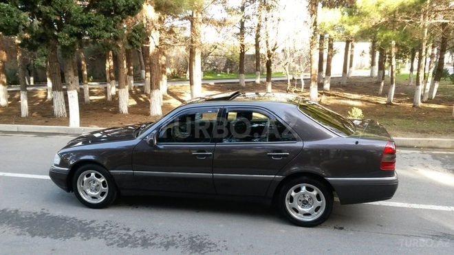Mercedes C 200 1996, 300,000 km - 2.0 l - Sumqayıt