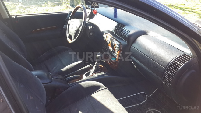 Opel Omega 1998, 315,000 km - 2.0 l - Astara