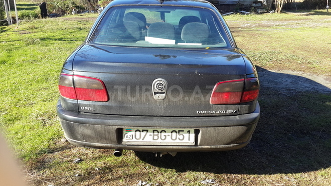 Opel Omega 1998, 315,000 km - 2.0 l - Astara