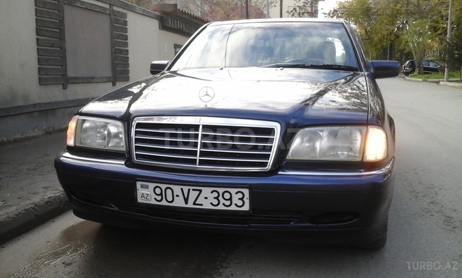 Mercedes C 180 1999, 215,000 km - 1.8 л - Bakı