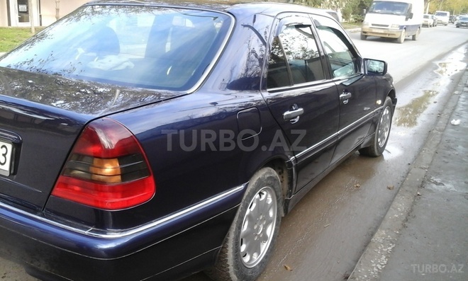 Mercedes C 180 1999, 215,000 km - 1.8 л - Bakı