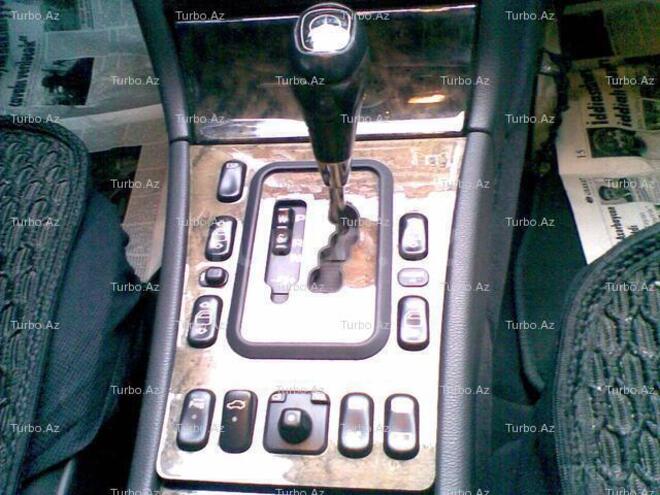 Mercedes E 240 2001, 149,000 km - 2.6 l - Bakı