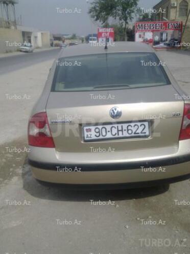 Volkswagen Passat 2003, 134,252 km - 2.0 l - Bakı
