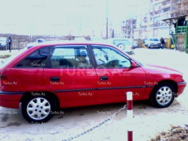 Opel Astra 1997, 200,000 km - 1.6 л - Bakı