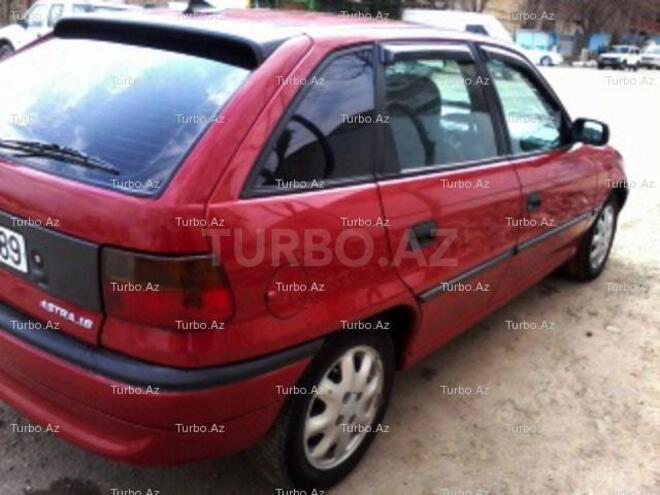 Opel Astra 1997, 200,000 km - 1.6 л - Bakı