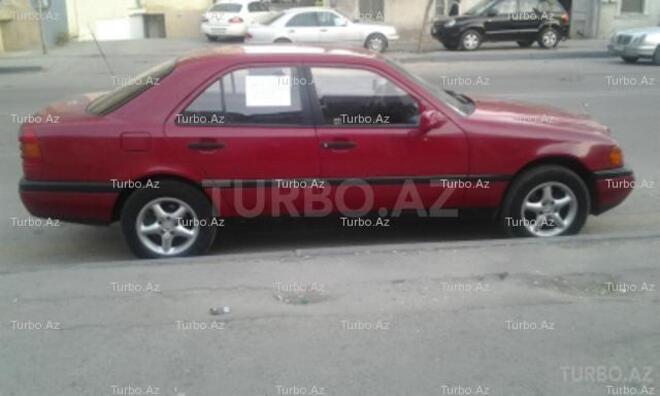Mercedes C 220 1993, 240,000 km - 2.2 л - Bakı