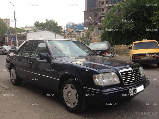 Mercedes E 220 1995, 437,200 km - 2.2 л - Bakı