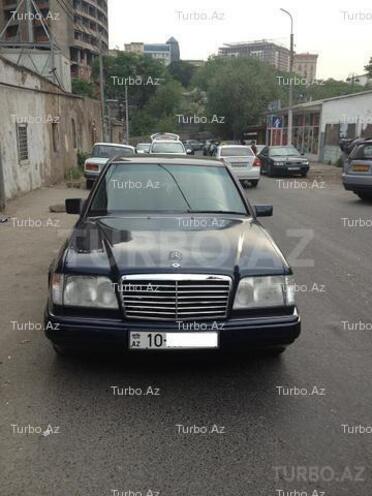 Mercedes E 220 1995, 437,200 km - 2.2 л - Bakı