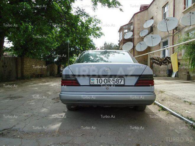 Mercedes E 200 1991, 250,000 km - 2.0 l - Bakı
