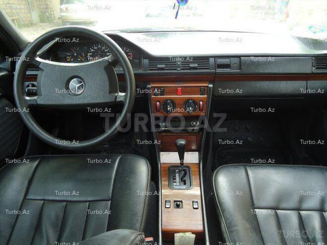 Mercedes E 200 1991, 250,000 km - 2.0 l - Bakı