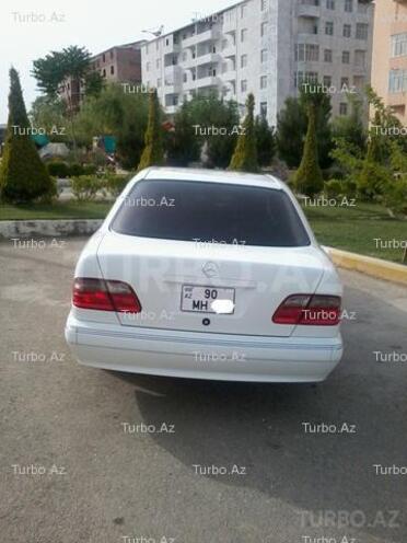 Mercedes E 240 2000, 111,000 km - 2.6 l - Bakı