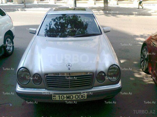 Mercedes E 240 1999, 130,000 km - 2.4 l - Bakı