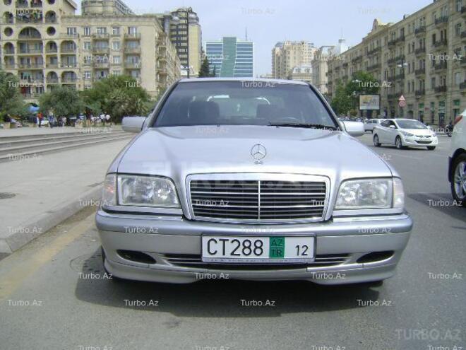 Mercedes C 220 2000, 133,000 km - 2.2 l - Bakı