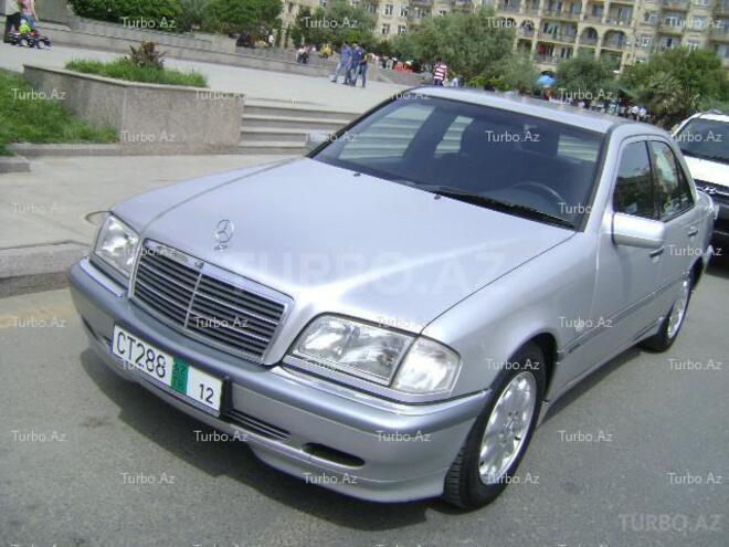 Mercedes C 220 2000, 133,000 km - 2.2 l - Bakı