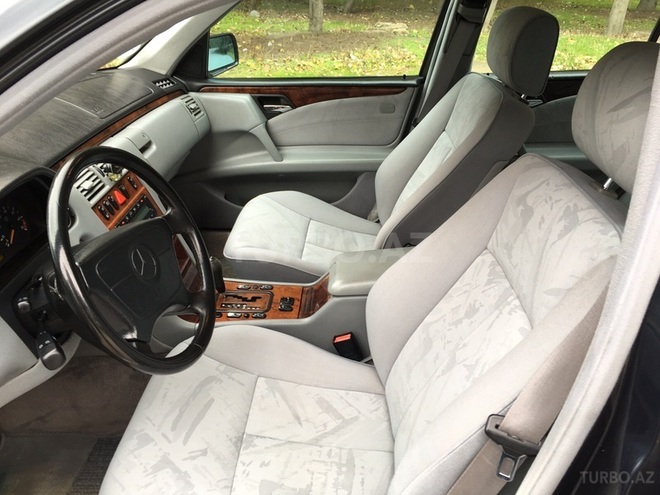 Mercedes E 240 1998, 170,000 km - 2.4 л - Bakı