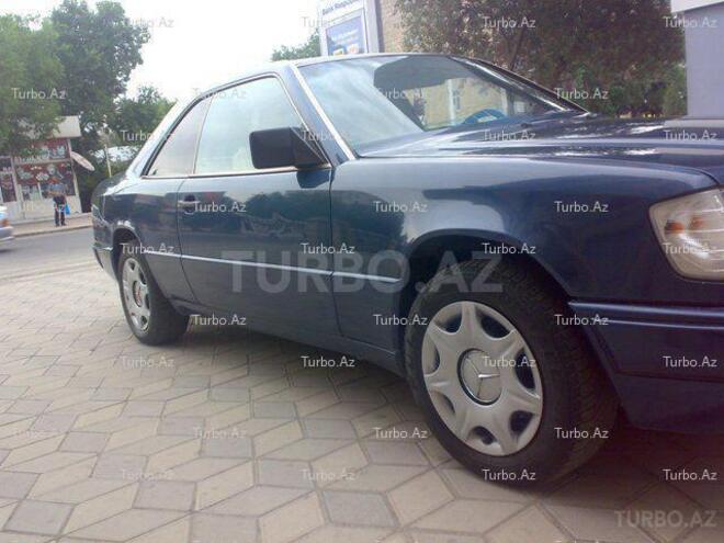 Mercedes  1988, 225,200 km - 2.3 l - Bakı