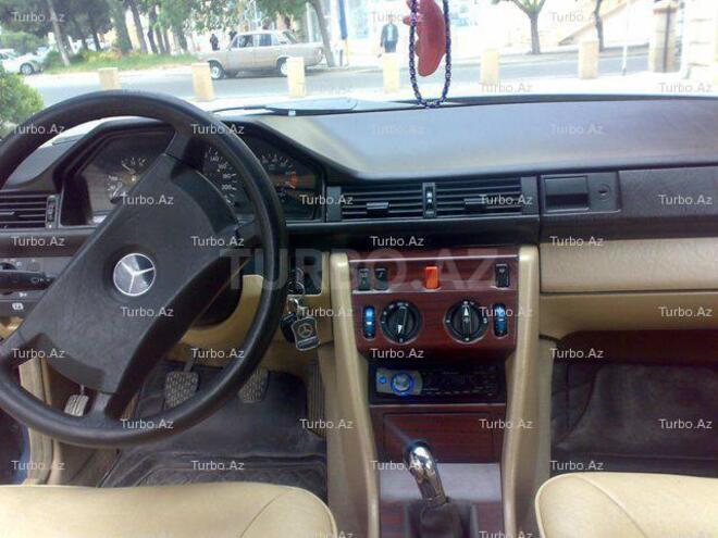 Mercedes  1988, 225,200 km - 2.3 l - Bakı