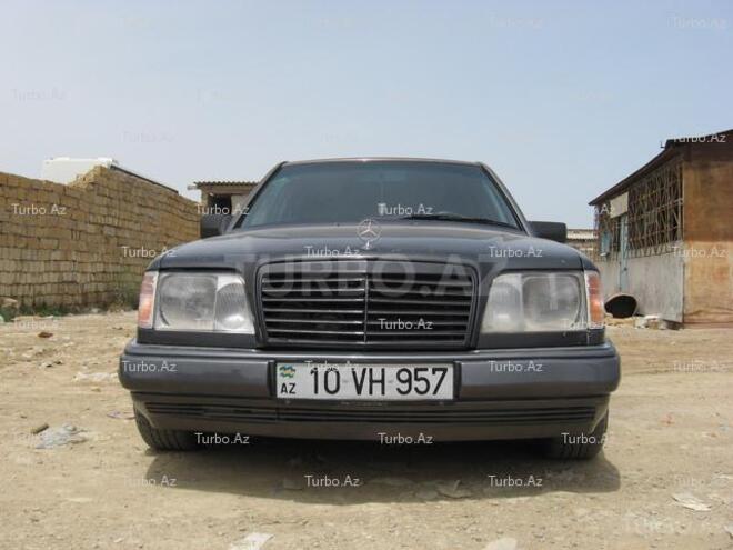 Mercedes E 220 1993, 239,891 km - 2.2 l - Bakı