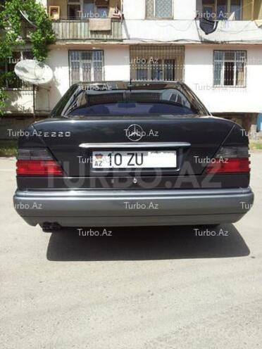 Mercedes E 220 1995, 270,000 km - 2.2 l - Bakı