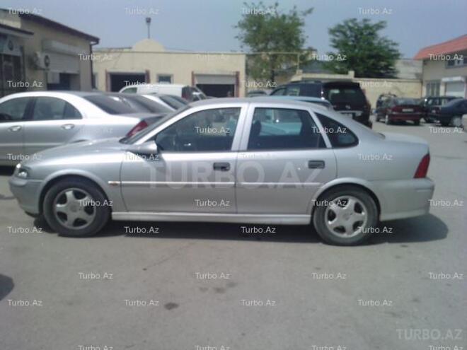Opel Vectra 1999, 138,000 km - 1.6 л - Bakı