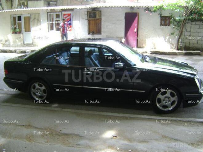 Mercedes E 240 2000, 167,000 km - 2.6 l - Bakı