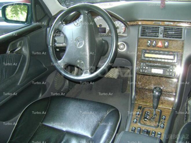 Mercedes E 240 2000, 167,000 km - 2.6 l - Bakı