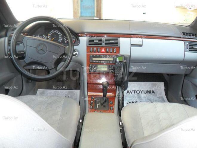 Mercedes E 240 1999, 173,124 km - 2.4 l - Bakı