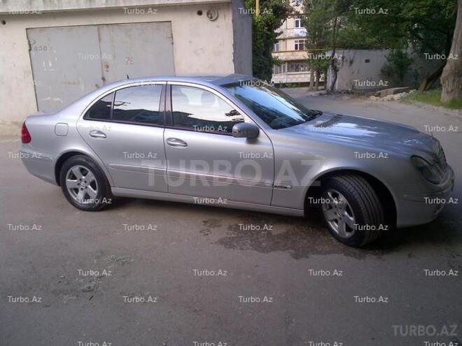 Mercedes E 270 2002, 245,000 km - 2.7 l - Bakı